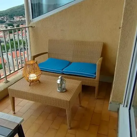 Sun View And Comfort At Tara Holiday home